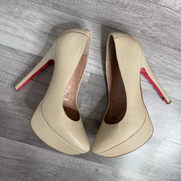 BETSEY JOHNSON CORINN PLATFORM PUMP WOMENS BONE LEATHER Size 7 1/2 - Picture 2 of 8